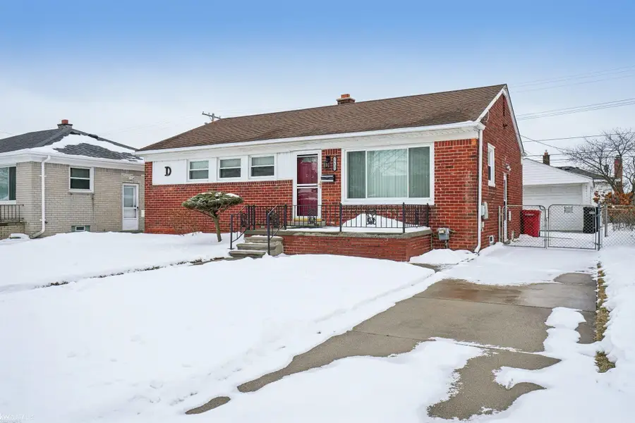 25135 Normandy ST, Roseville, MI 48066 - #3