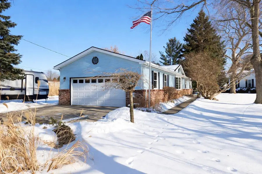 29750 Riverside Bay CT, Harrison Charter Township, MI 48045 - #2