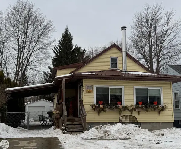 486 N Belle River AVE, MarineCity, MI 48039