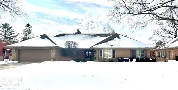 45 Moorland, GrossePointeShores, MI 48236