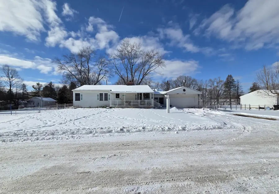 21769 Hancock ST, Farmington Hills, MI 48336 - #2