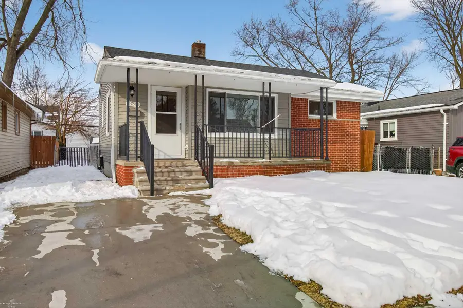 23361 Hazelwood AVE, Hazel Park, MI 48030 - #2