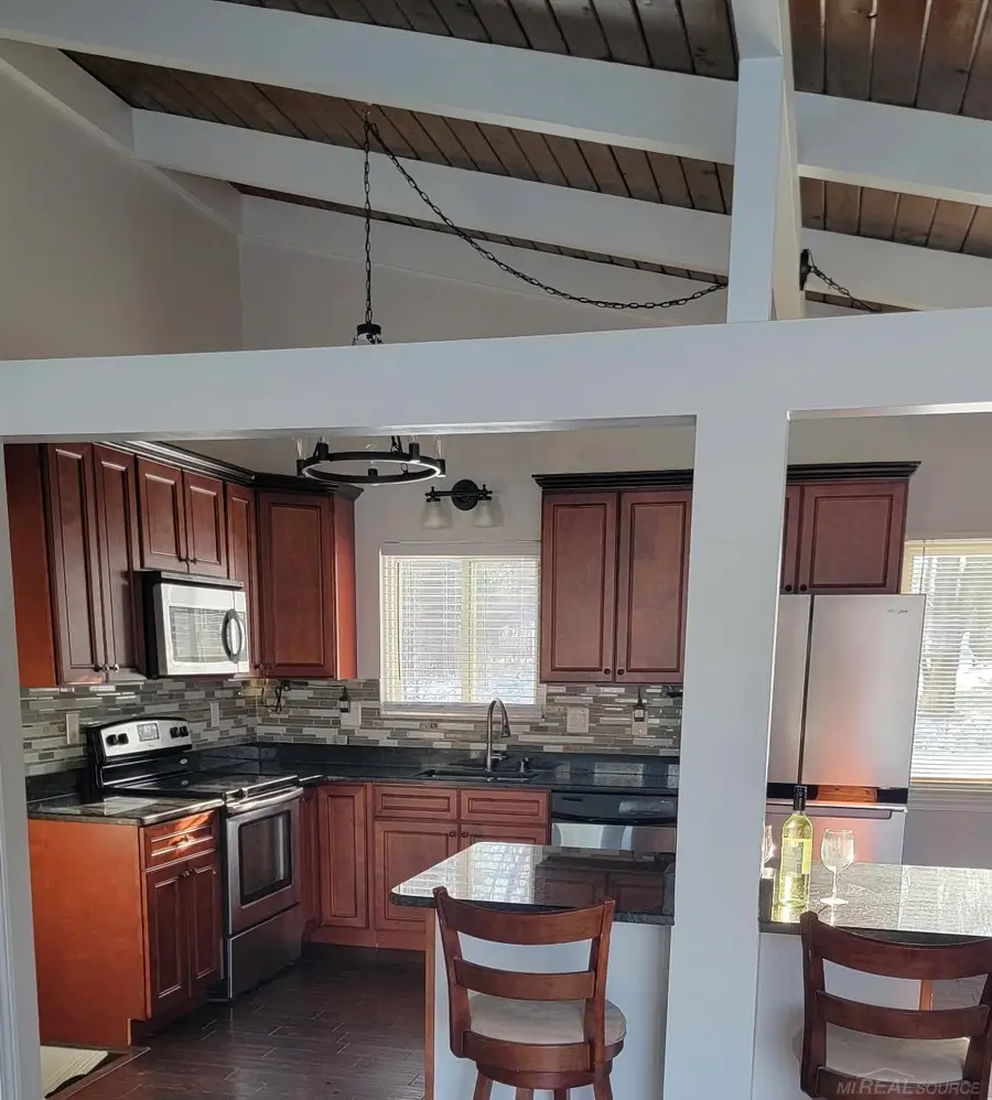 25154 S Magdalena ST, Harrison Township, MI 48045 - #3