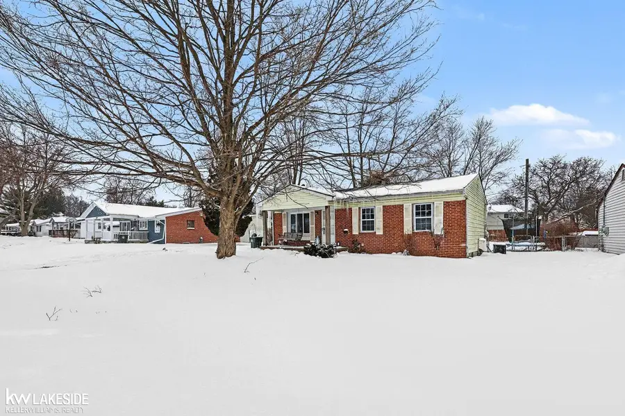 3272 Grafton ST, Orion, MI 48359 - #3