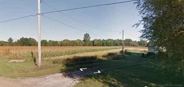 35991 Hobarth RD, Chesterfield, MI 48047