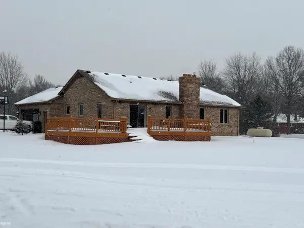 8223 Meisner RD, Casco, MI 48064