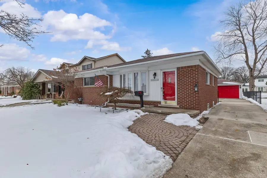 22516 Millenbach ST, Saint Clair Shores, MI 48081 - #2