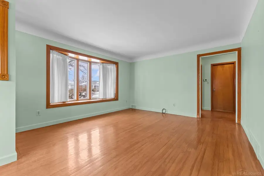 22516 Millenbach ST, Saint Clair Shores, MI 48081 - #3