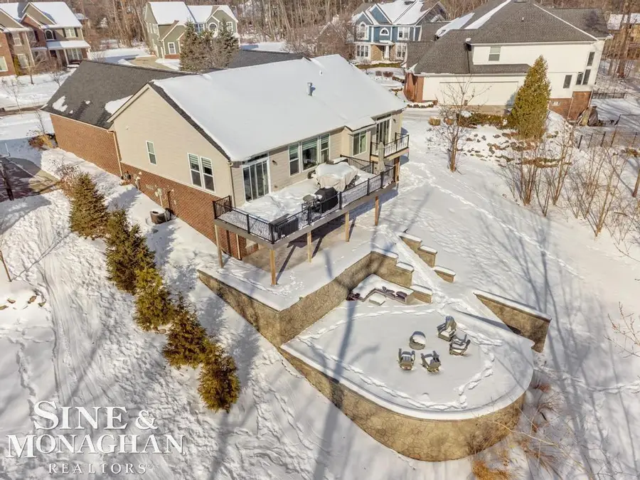 6148 Birchcrest LN, Commerce Township, MI 48382 - #3