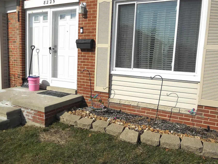 8225 DARTMOUTH AVE, Warren, MI 48093 - #3