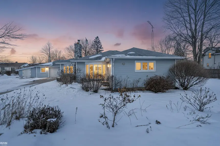 724 Townsend DR, Algonac, MI 48001 - #2