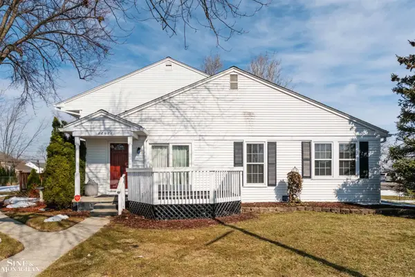 22621 Martin RD, StClairShores, MI 48081