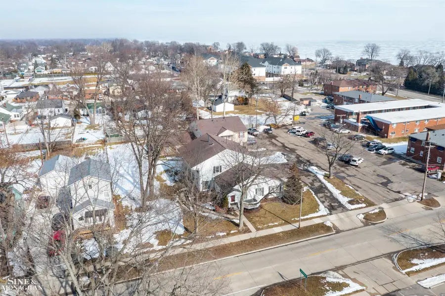 22621 Martin RD, Saint Clair Shores, MI 48081 - #3