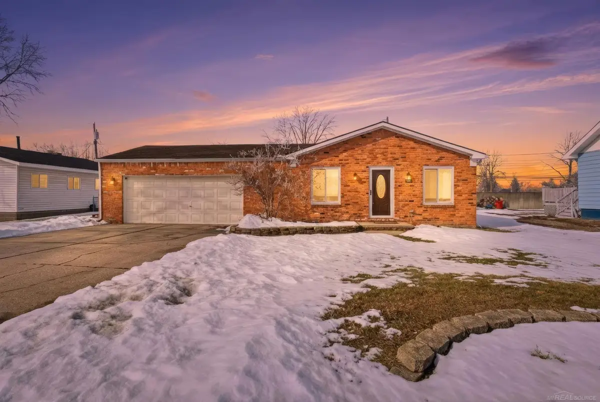 39531 Willmarth ST, Harrison, MI 48045 - #1