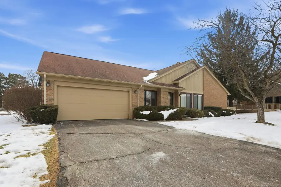 521 Tennyson DR, Rochester Hills, MI 48307 - #2