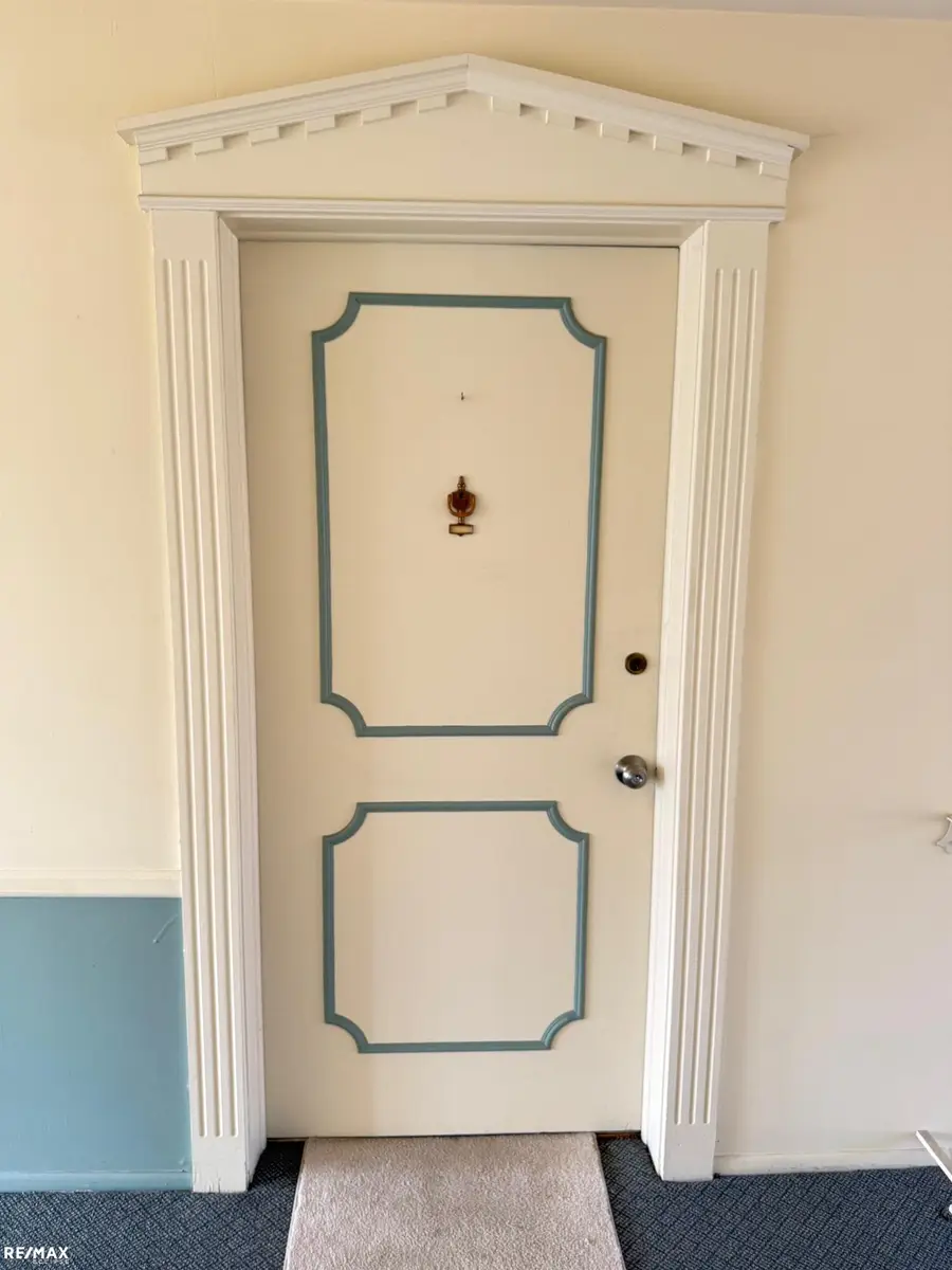 29225 Hayes RD, Warren, MI 48088 - #2