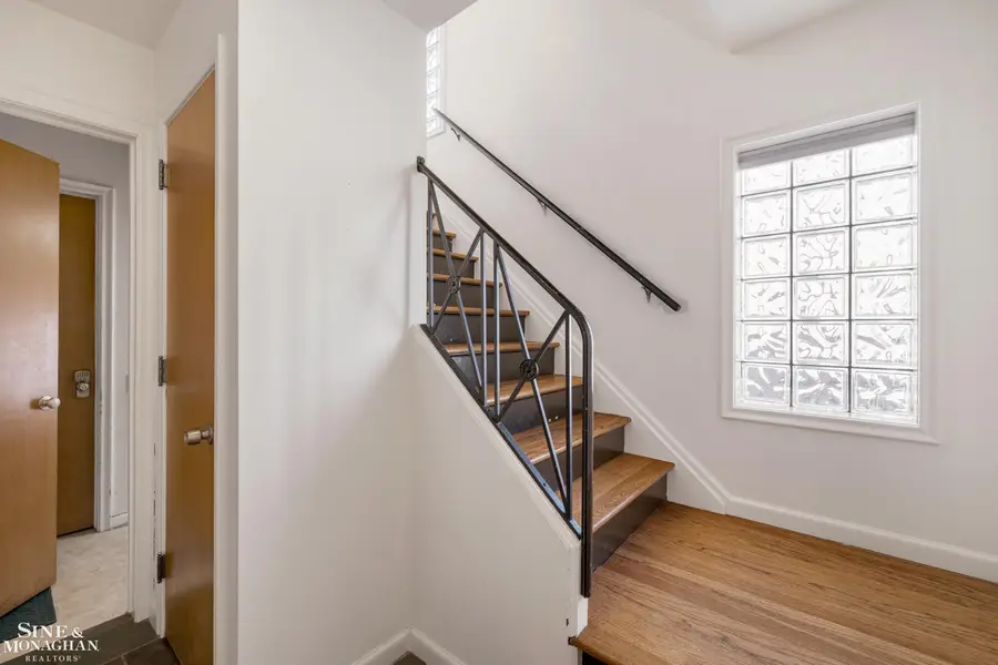 815 Harcourt RD, Grosse Pointe Park, MI 48230 - #3