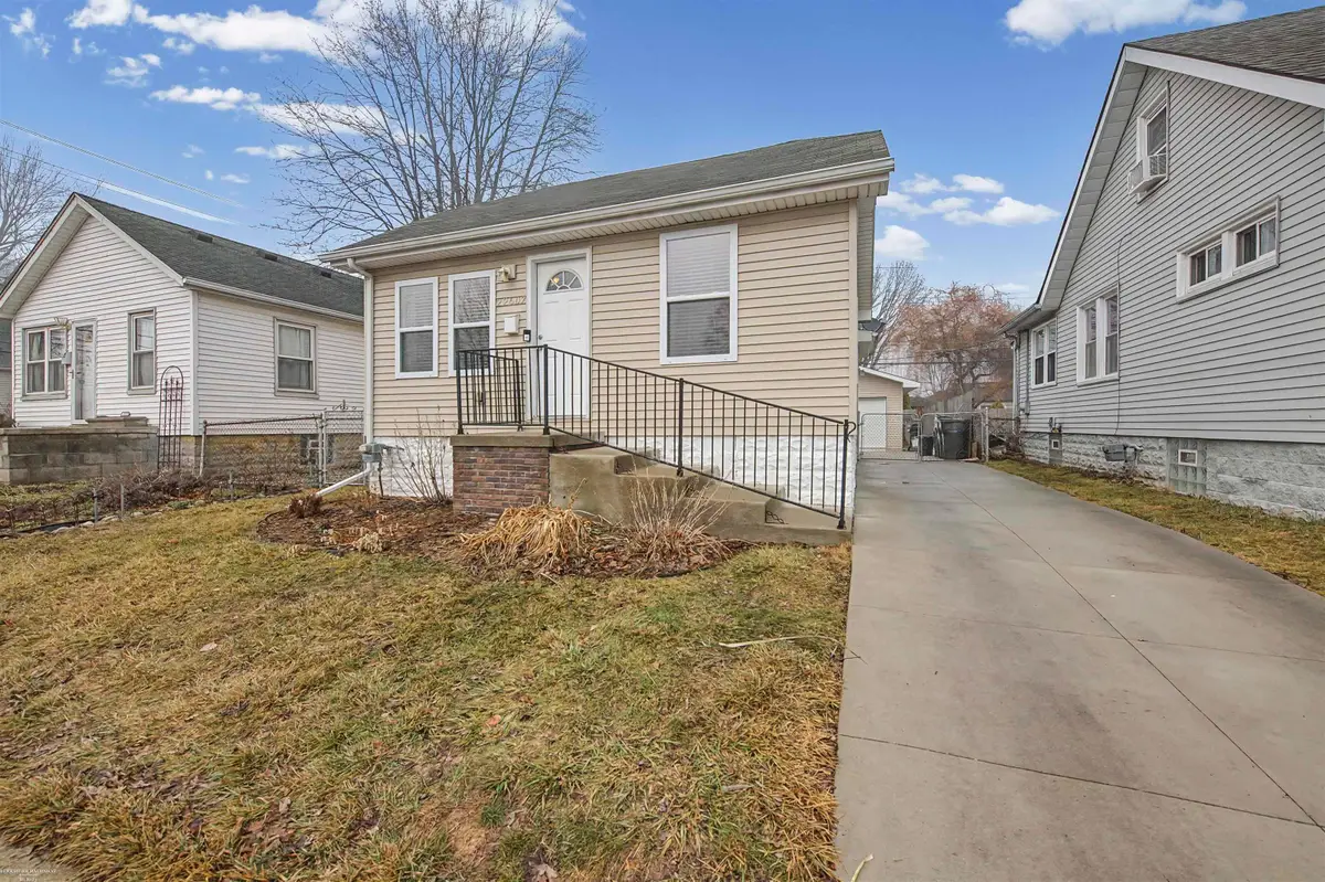 22607 Maxine ST, Saint Clair Shores, MI 48080 - #1
