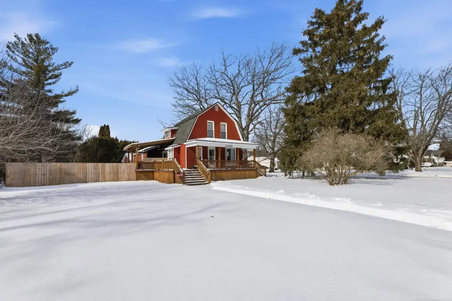 3165 10th AVE, Port Huron, MI 48060 - #2
