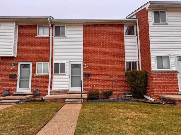 8653 Sterling ST, CenterLine, MI 48015