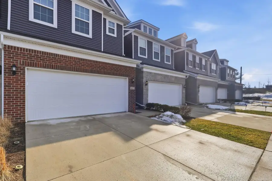 4877 Broomfield WAY, Lake Orion, MI 48359 - #3