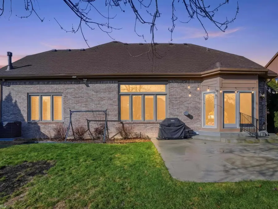 54582 Ashley Lauren DR, Macomb, MI 48042 - #3