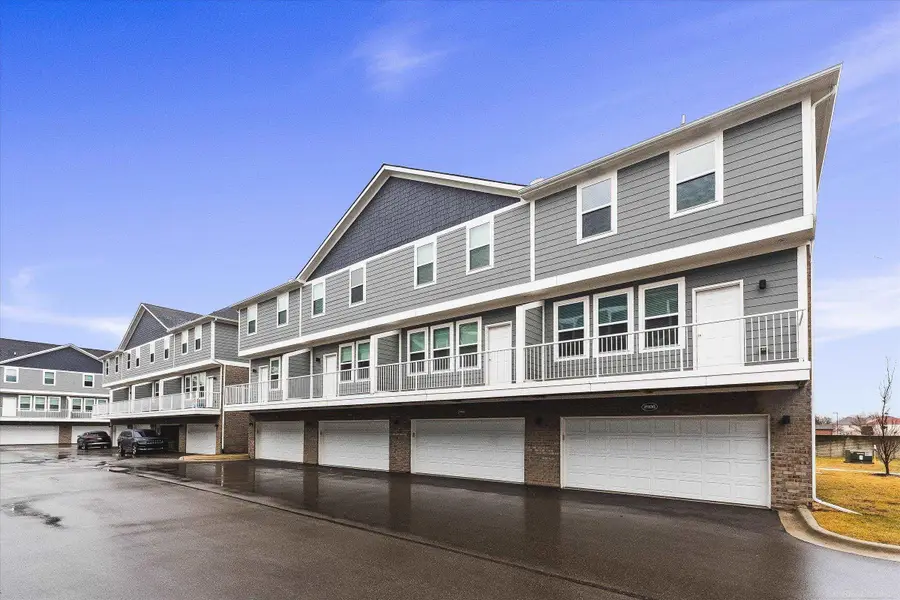 2908 Zana DR, Troy, MI 48085 - #2