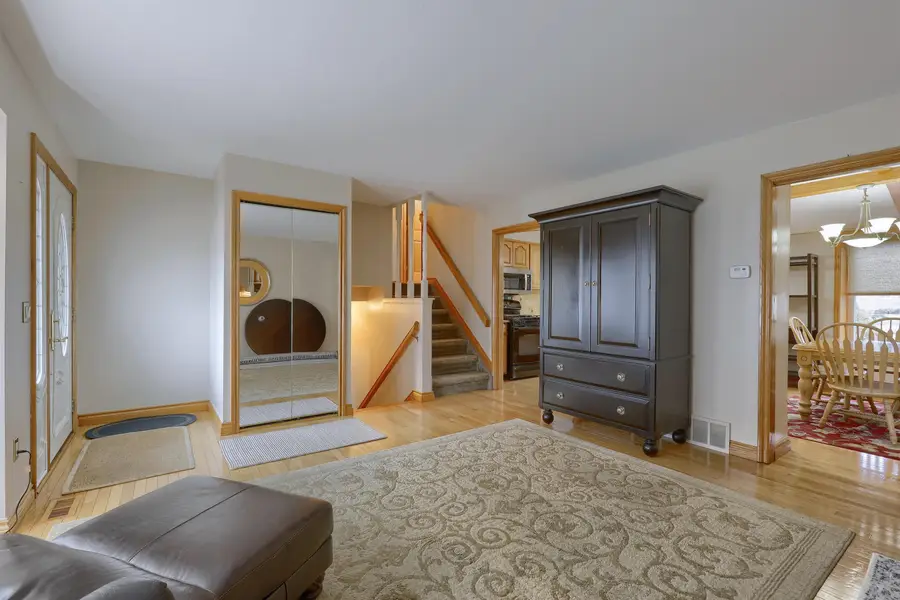 34405 Shorewood ST, Chesterfield, MI 48047 - #3