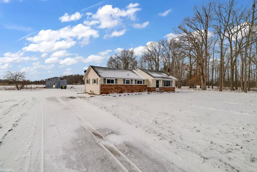 12337 Dunn RD, Memphis, MI 48041 - #3