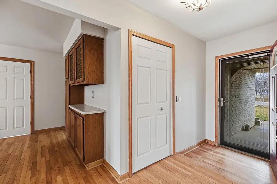 4789 Heidi DR, Sterling Heights, MI 48310 - #2