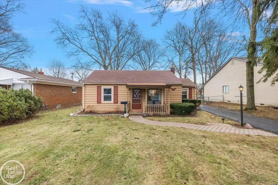 45252 Platt ST, Utica, MI 48317 - #2