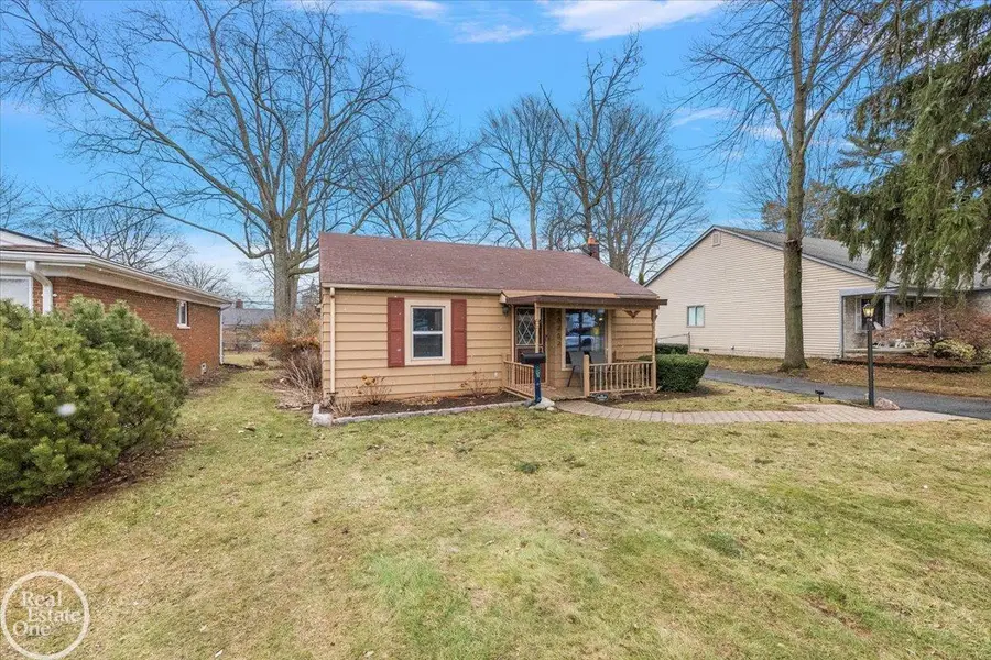 45252 Platt ST, Utica, MI 48317 - #3