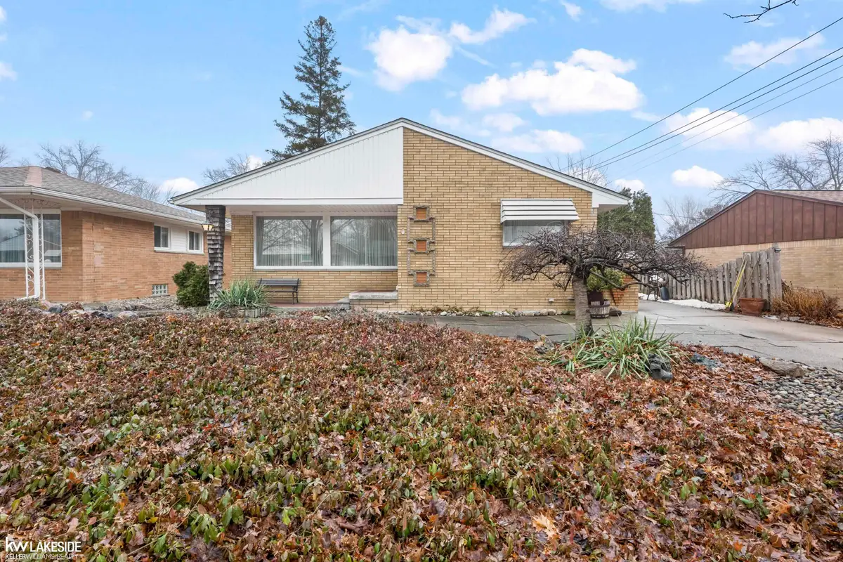 24312 Ursuline ST, Saint Clair Shores, MI 48080 - #1