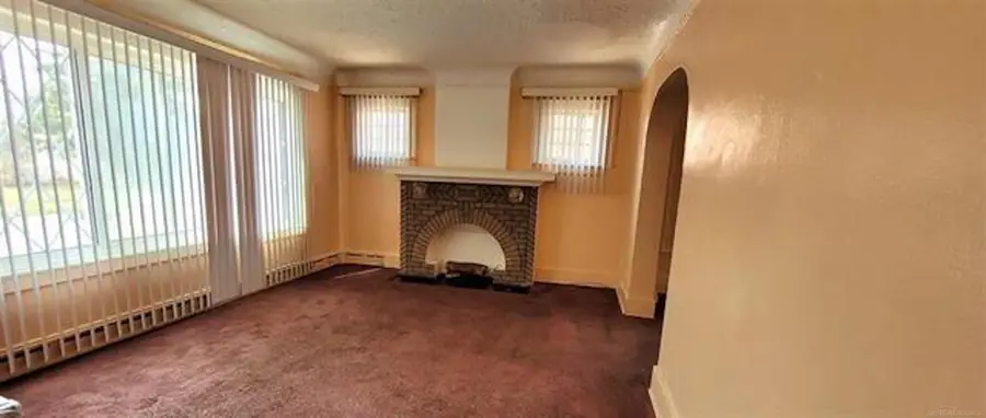 9268 Sorrento ST, Detroit, MI 48228 - #2