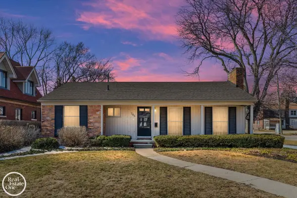 785 Barrington RD, GrossePointePark, MI 48230