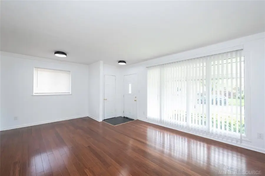 26211 Linwood Street, Roseville, MI 48066 - #2