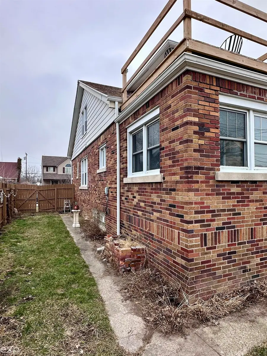 22022 Beechwood AVE, Eastpointe, MI 48021 - #3