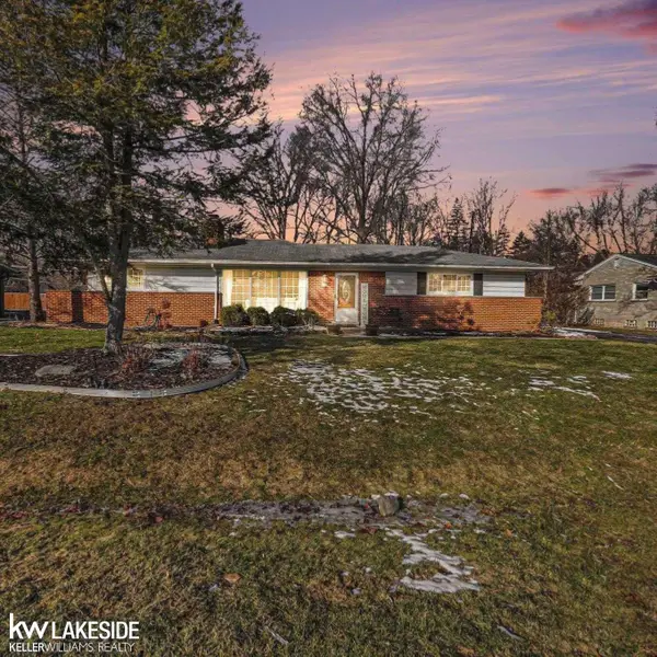 29257 Aranel ST, Farmington, MI 48334