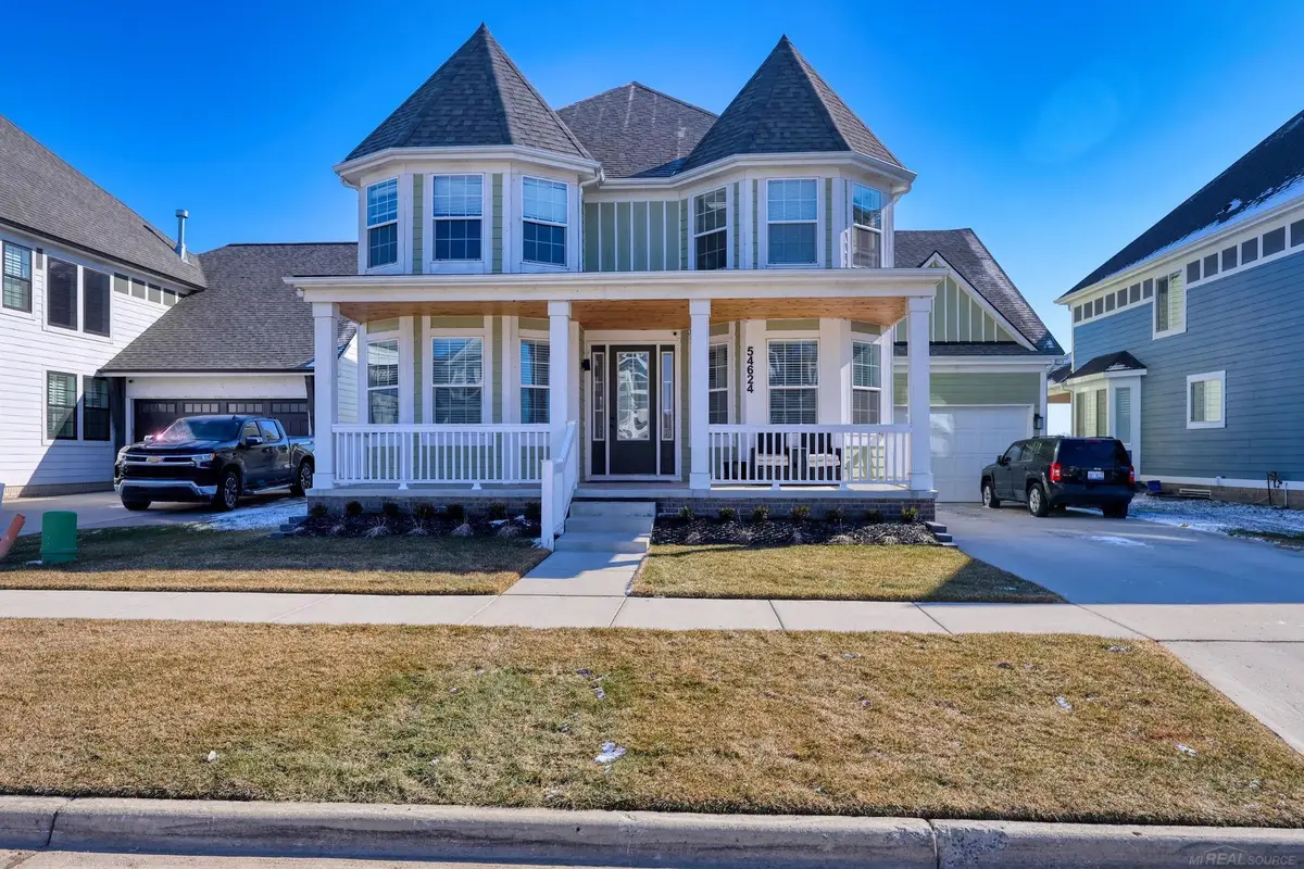 54624 Ann DR, Macomb, MI 48042 - #1