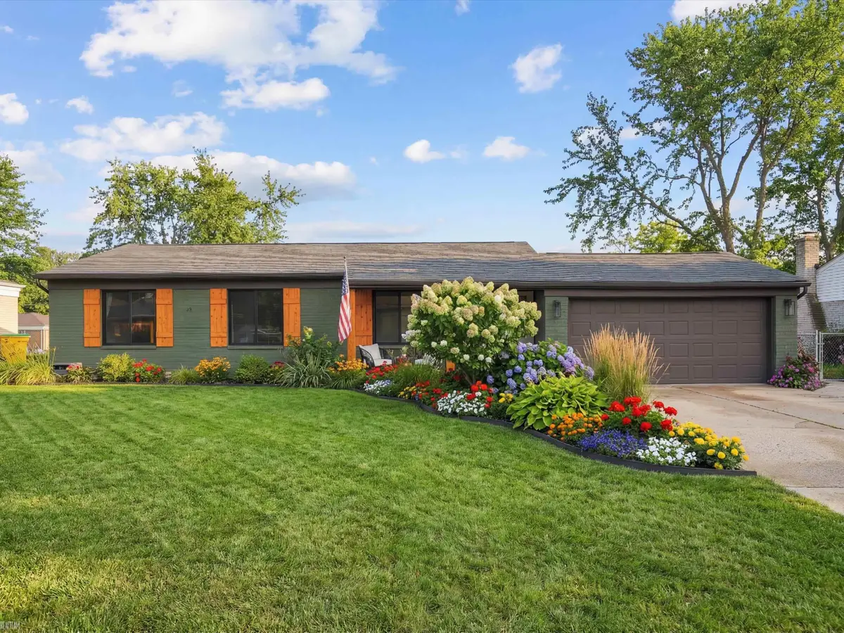 45630 Sterritt ST, Utica, MI 48317 - #1