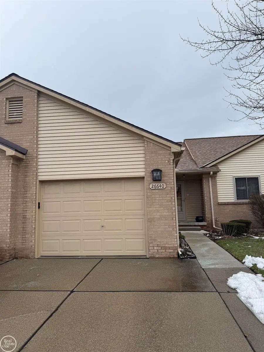 26640 Daniela DR, Warren, MI 48091 - #3