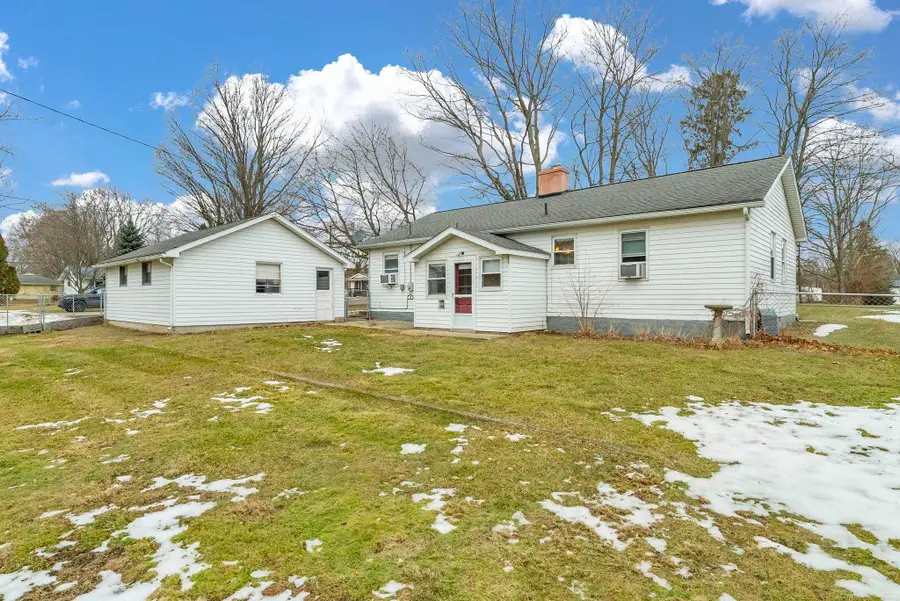 7154 Lake ST, Lexington, MI 48450 - #3