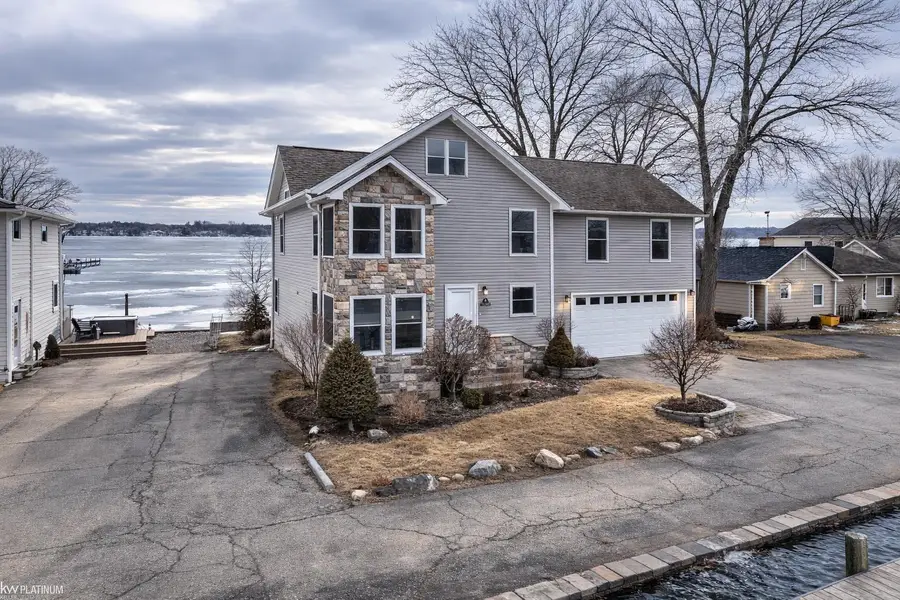 50740 Base ST, New Baltimore, MI 48047 - #2