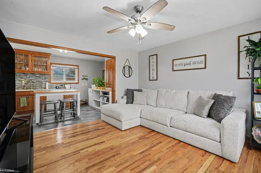 15724 E 13 Mile RD, Roseville, MI 48066 - #3