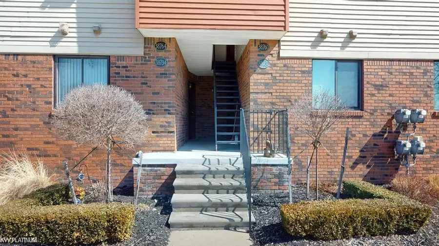 38764 Lanse Creuse ST, Harrison Township, MI 48045 - #2