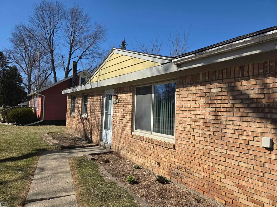 20541 Finley ST, Clinton Township, MI 48038 - #3