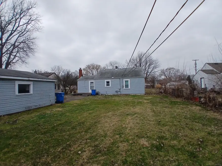 24894 Marigold AVE, Warren, MI 48089 - #3