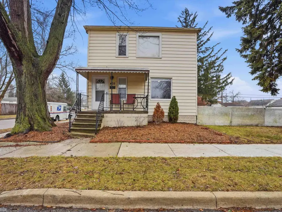 403 Clinton ST, Wyandotte, MI 48192 - #2