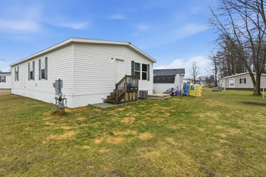 1829 Ponderosa AVE, Columbus, MI 48063 - #3