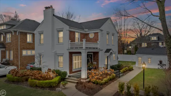 1393 Grayton St ST, GrossePointePark, MI 48230